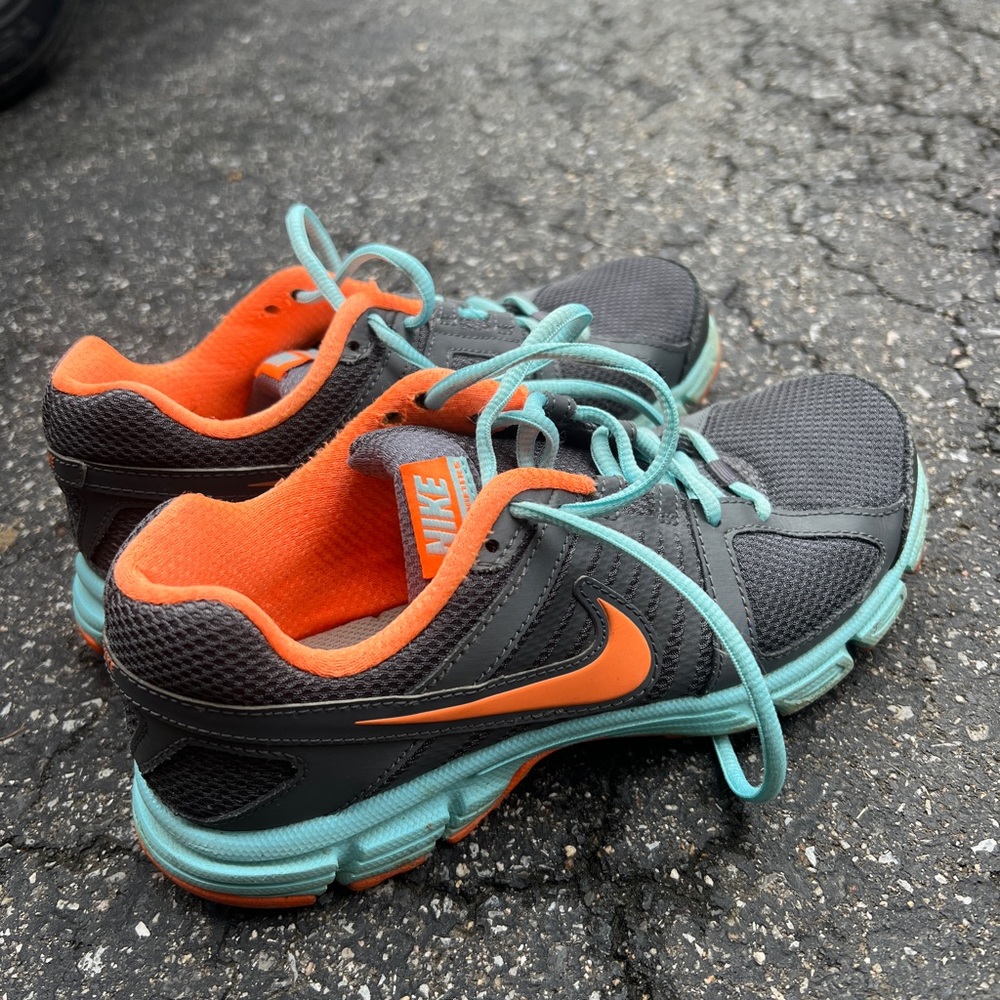 womens NIKE sneakers
